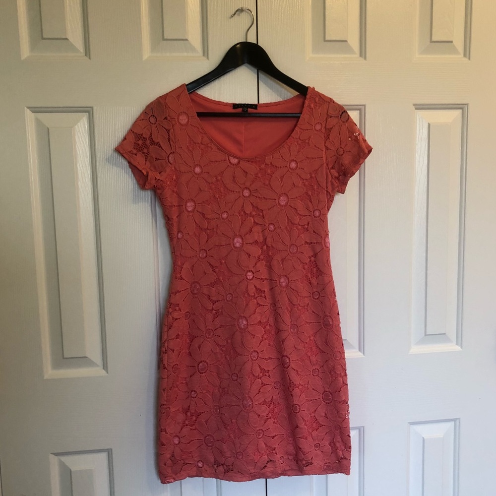 Tiana B coral dress with floral lace short sleeve
